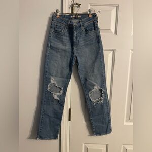 Levi’s High-Rise Ripped Jeans / Size 26